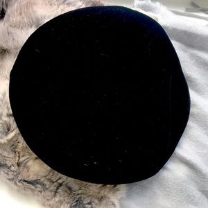 Vintage velvet pillbox hat